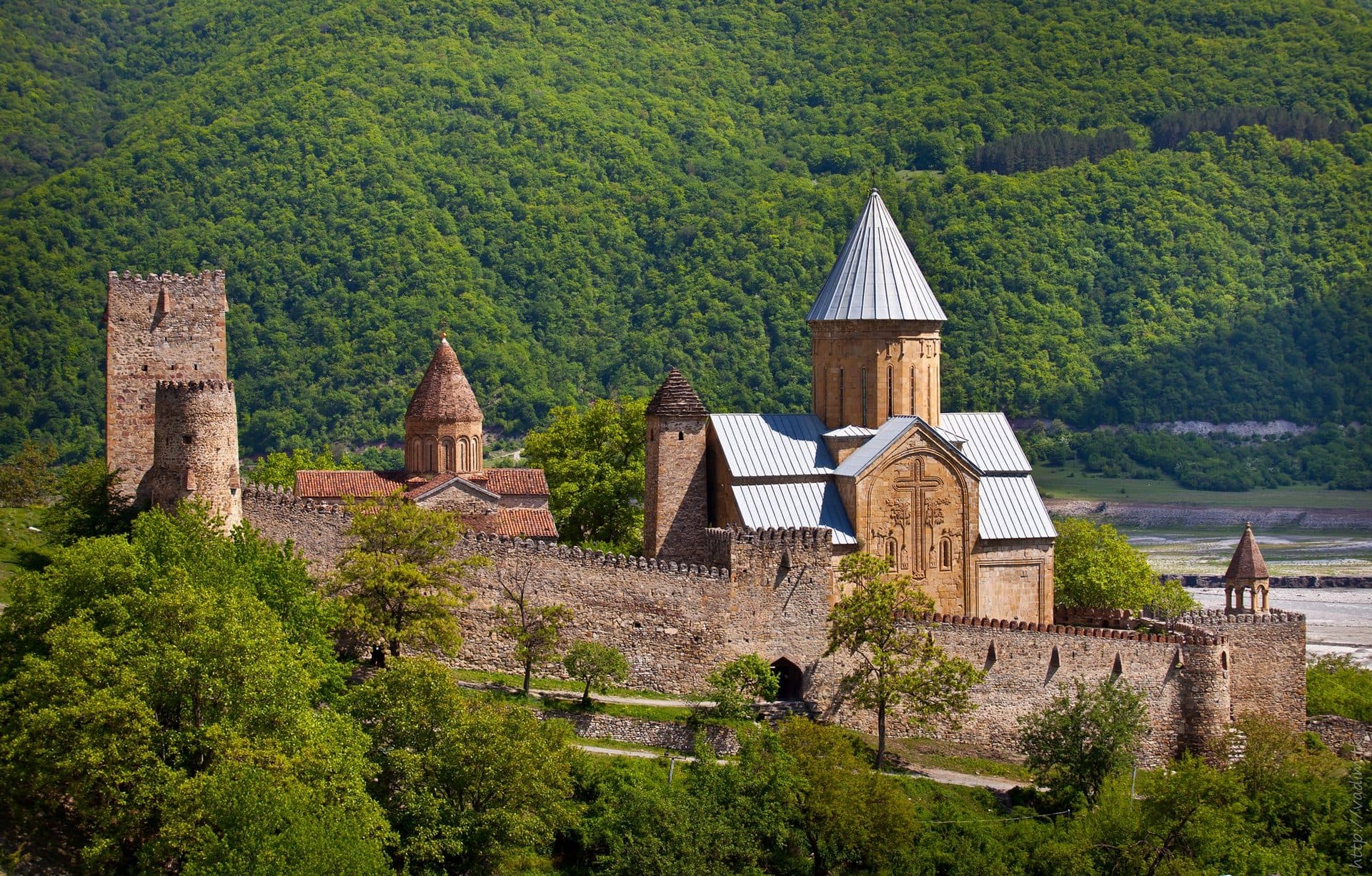 Ananuri Fortress