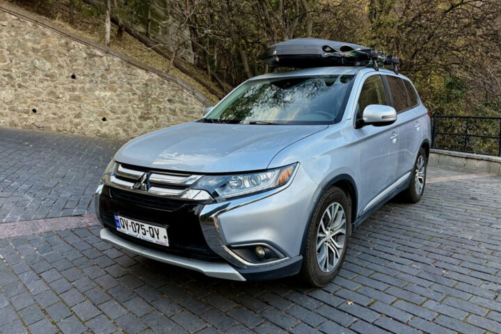 Mitsubishi Outlander 2016 Gray