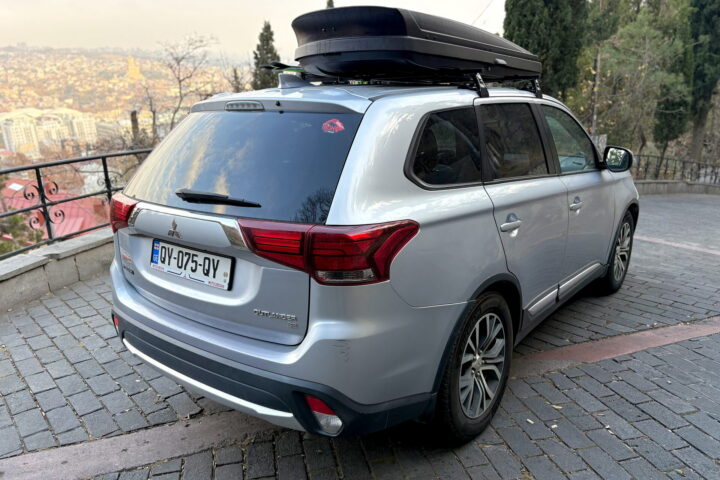 Mitsubishi Outlander 2016 Gray